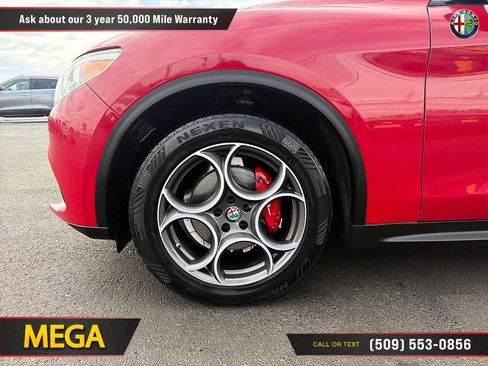 Used 2018 Alfa Romeo Stelvio Sport w/ Quick Order Package 22J Sport AWD/4WD image 11