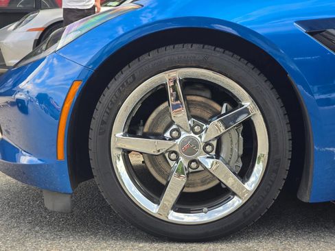 Used 2014 Chevrolet Corvette Stingray Coupe w/ Battery Protection Package RWD image 26