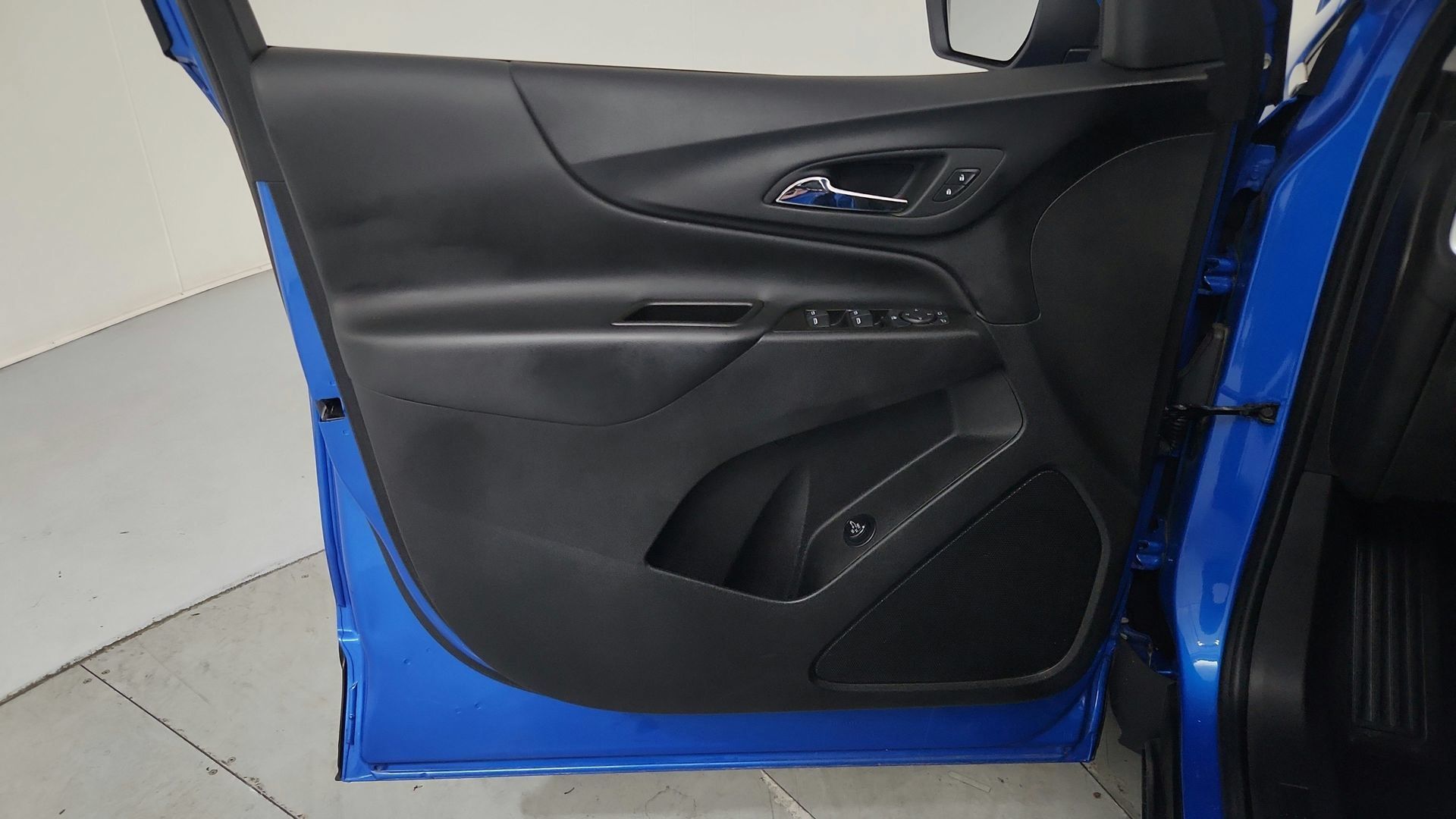 Certified 2024 Chevrolet Equinox LT w/ LPO, Floor Liner Package FWD image 16