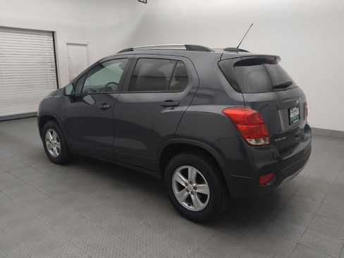 Used 2021 Chevrolet Trax LT w/ LT Convenience Package AWD/4WD image 3