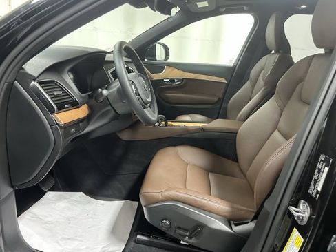 Used 2024 Volvo XC90 B5 Plus image 10