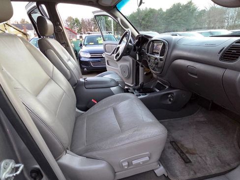 Used 2002 Toyota Sequoia Limited image 42