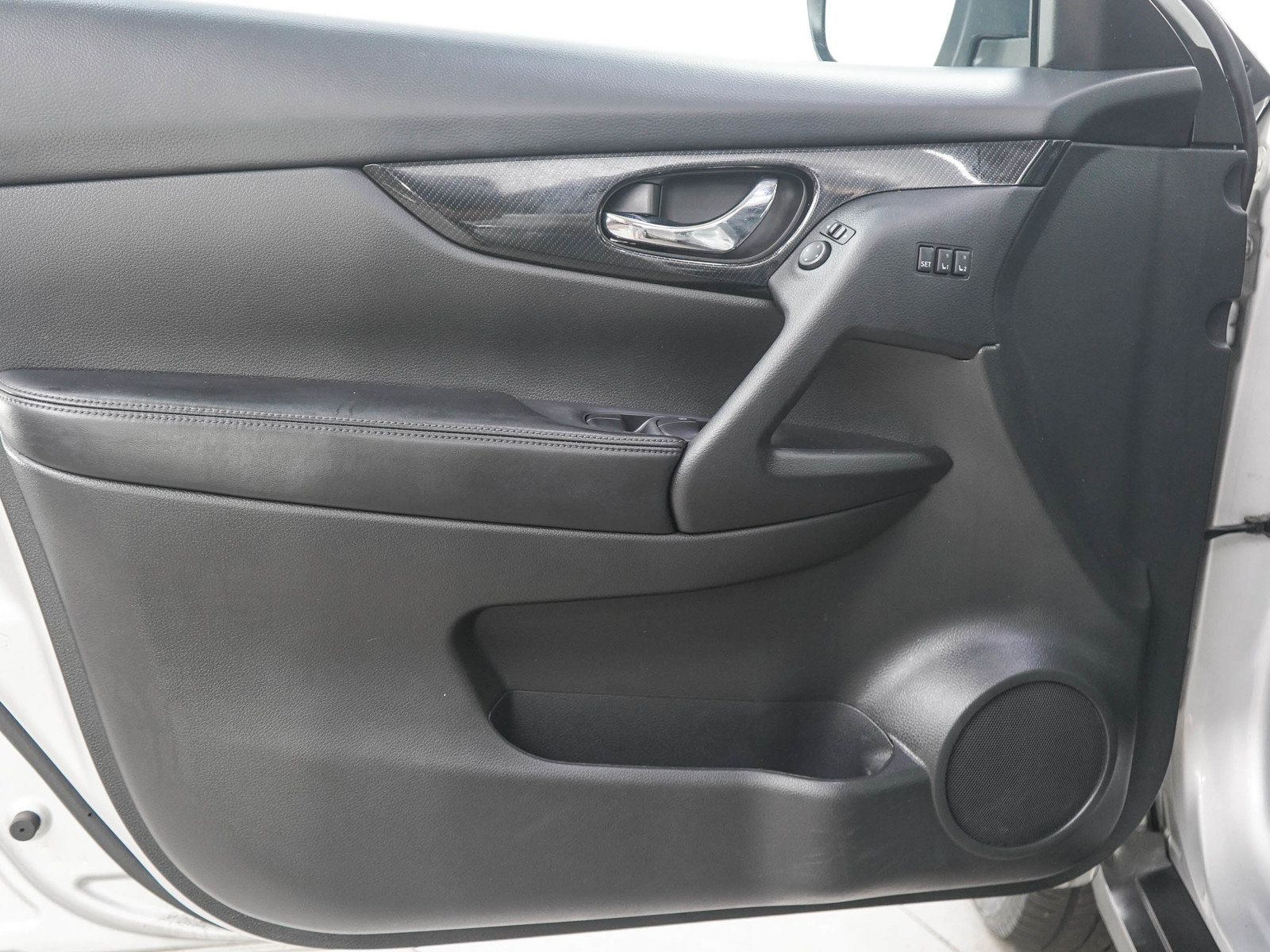Used 2019 Nissan Rogue SL AWD/4WD image 19
