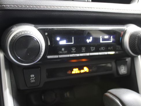 Used 2024 Toyota RAV4 LE image 16