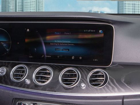 Used 2022 Mercedes-Benz E 350 Sedan image 21