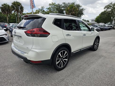 Used 2020 Nissan Rogue SL w/ Premium Package FWD image 3