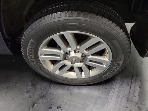 Used 2011 Toyota 4Runner Limited AWD/4WD image 10
