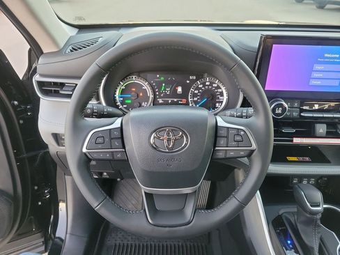 New 2026 Toyota Highlander XLE image 27