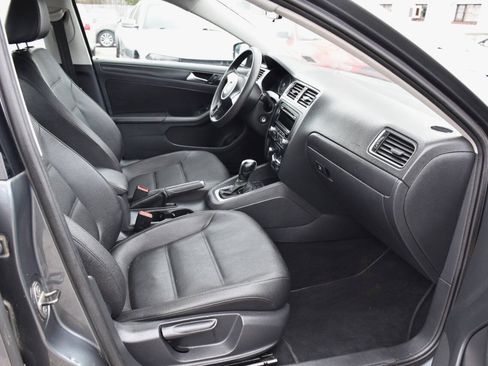Used 2012 Volkswagen Jetta SE FWD image 12