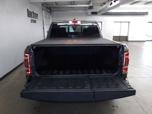 Used 2021 RAM 1500 Laramie w/ Sport Appearance Package AWD/4WD image 17