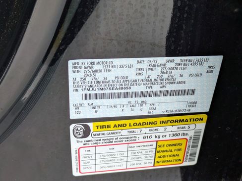 Certified 2025 Ford Expedition Platinum image 35