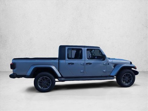 Used 2020 Jeep Gladiator Overland w/ Uconnect 4C Nav & Sound Group image 4