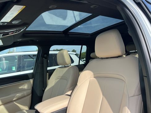 New 2025 Jeep Grand Cherokee L Limited image 12