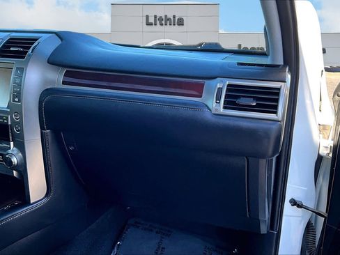 Used 2019 Lexus GX 460 Premium image 24