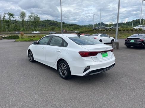 Used 2023 Kia Forte LXS FWD image 8