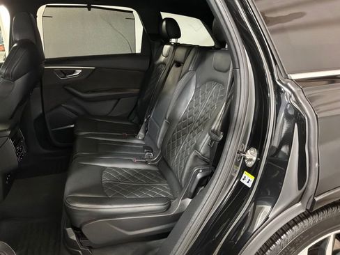 Used 2022 Audi SQ7 Premium Plus w/ SQ7 Executive Package image 18