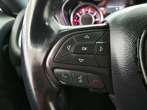 Used 2015 Dodge Challenger SXT RWD image 15