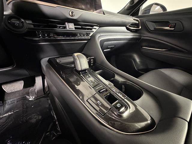 Certified 2025 Toyota Crown Signia w/ Advanced Technology Package AWD/4WD image 21