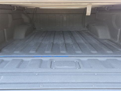 Used 2022 Jeep Gladiator Overland w/ LED Lighting Group image 15