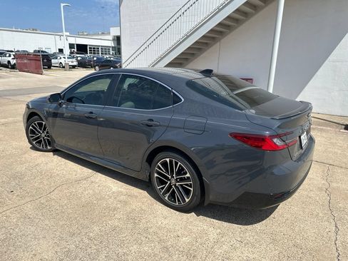 Used 2025 Toyota Camry XLE w/ Premium Package FWD image 2