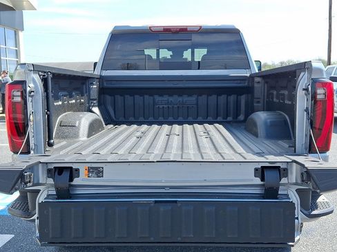 Used 2025 GMC Sierra 2500 Denali Ultimate AWD/4WD image 39