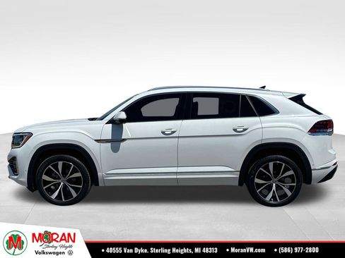 Used 2024 Volkswagen Atlas Cross Sport SEL Premium R-Line AWD/4WD image 2