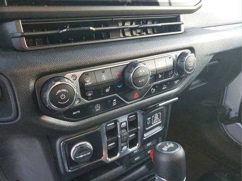 Certified 2024 Jeep Wrangler Sport S image 19