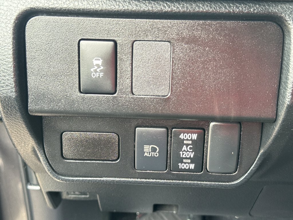 Used 2020 Toyota Tacoma TRD Off-Road w/ Technology Package AWD/4WD image 30