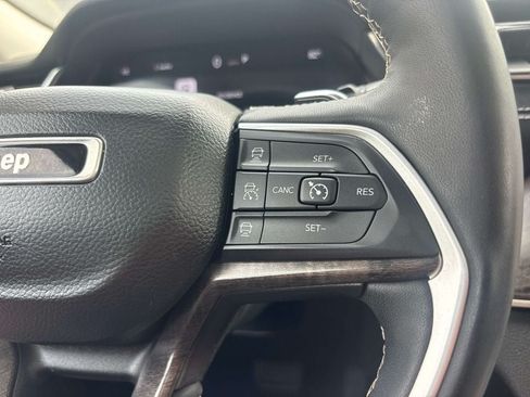 Used 2023 Jeep Grand Cherokee L Limited w/ Luxury Tech Group II AWD/4WD image 24