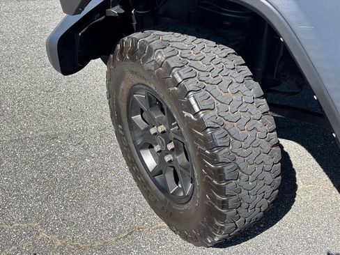 Used 2024 Jeep Wrangler Unlimited Sport AWD/4WD image 27