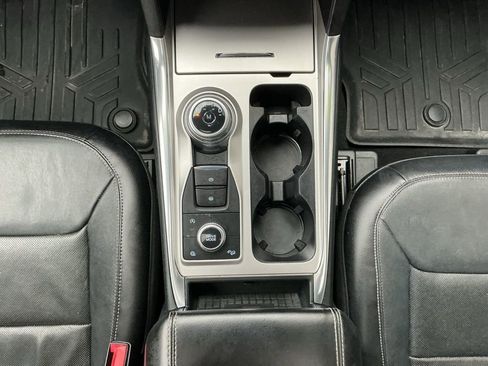 Used 2020 Ford Explorer Limited w/ Class III Trailer Tow Package image 18