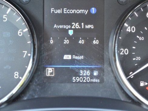 Used 2022 Nissan Rogue Sport SV w/ Technology Package image 18