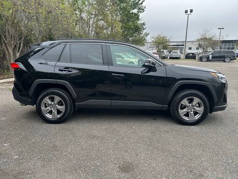 Used 2025 Toyota RAV4 XLE FWD image 11