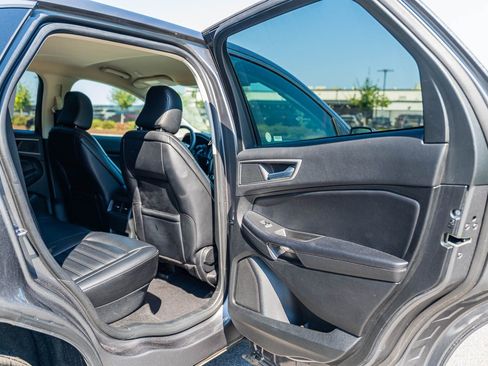 Used 2024 Ford Edge SEL image 13