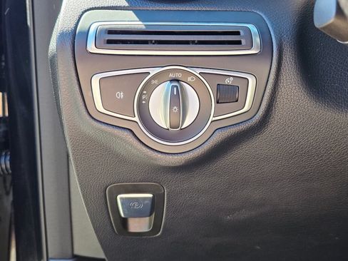 Used 2018 Mercedes-Benz GLC 43 AMG 4MATIC image 34