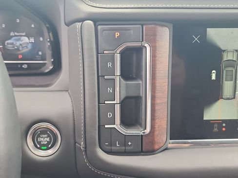 Certified 2023 GMC Yukon XL Denali Ultimate w/ LPO, Floor Liner Package AWD/4WD image 16