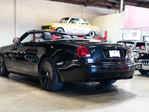 Used 2020 Rolls-Royce Dawn image 8