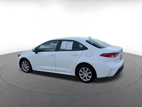 Used 2025 Toyota Corolla LE image 10