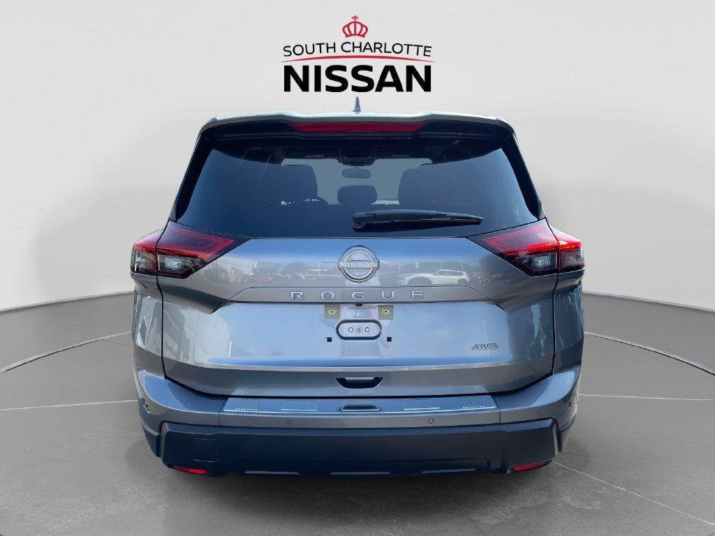 Used 2026 Nissan Rogue SV AWD/4WD image 5