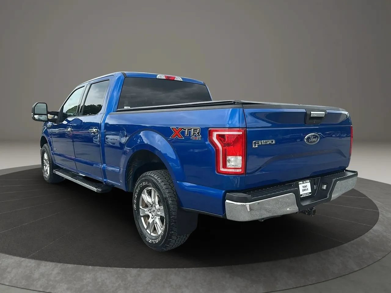Used 2017 Ford F150 XLT w/ Equipment Group 301A Mid AWD/4WD image 5