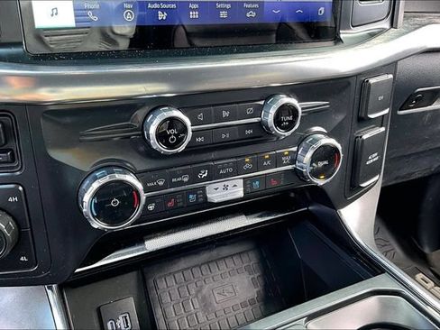 Used 2022 Ford F150 Lariat w/ Equipment Group 502A High AWD/4WD image 23