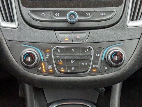 Used 2024 Chevrolet Malibu LT image 26