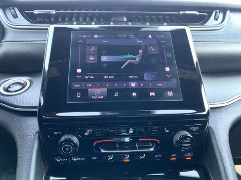 Used 2024 Jeep Grand Cherokee L Laredo image 26