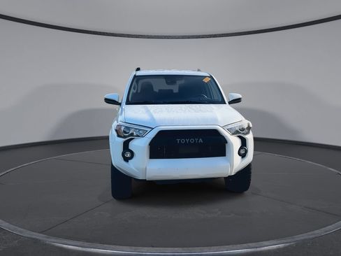 Used 2022 Toyota 4Runner SR5 AWD/4WD image 3