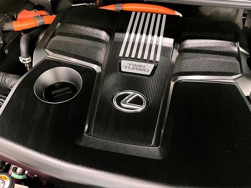 Certified 2025 Lexus LX 700h Luxury image 32