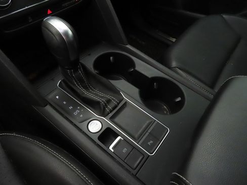 Used 2021 Volkswagen Atlas SE FWD image 15