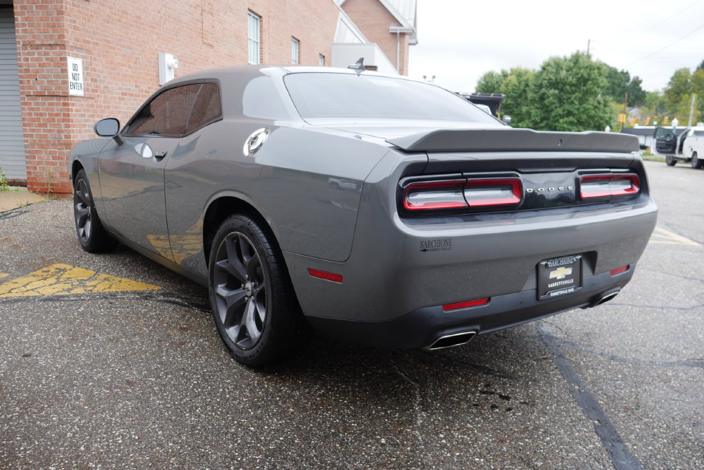 Used 2019 Dodge Challenger SXT w/ Plus Package RWD image 5