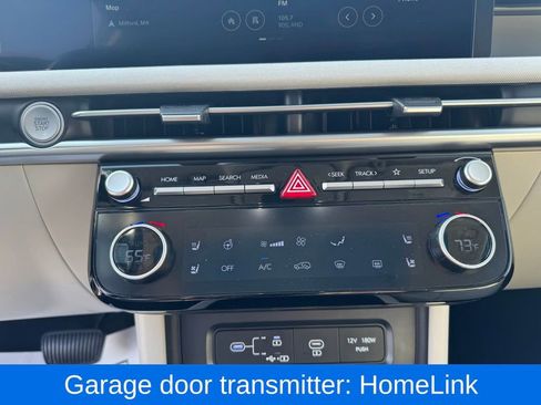 Used 2025 Hyundai Tucson Limited image 24