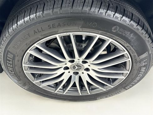 Certified 2025 Mercedes-Benz GLC 300 image 32