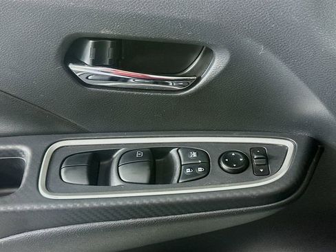 Certified 2024 Nissan Versa SR image 17